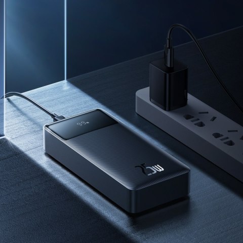 Powerbank 10000mAh USB / USB-C 25W PD QC + kabel USB-C - czarny Powerbank 10000mAh USB / USB-C 25W PD QC + kabel USB-C - czarny