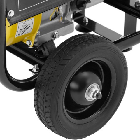 Agregat prądotwórczy mobilny z rozrusznikiem AC 230V / DC 12V 2200W Agregat prądotwórczy mobilny z rozrusznikiem AC 230V / DC 12V 2200W