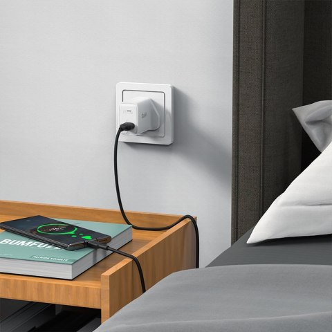 Ładowarka sieciowa angielska GaN USB-C 30W Q3 3.0 AFC FCP wtyczka UK czarny Ładowarka sieciowa angielska GaN USB-C 30W Q3 3.0 AFC FCP wtyczka UK czarny