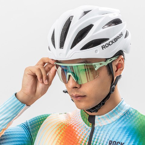Okulary rowerowe fotochromowe z filtrem UV i wkładką korekcyjną - czarne Okulary rowerowe fotochromowe z filtrem UV i wkładką korekcyjną - czarne