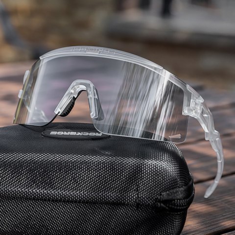 Okulary rowerowe fotochromowe z filtrem UV i wkładką korekcyjną - czarne Okulary rowerowe fotochromowe z filtrem UV i wkładką korekcyjną - czarne