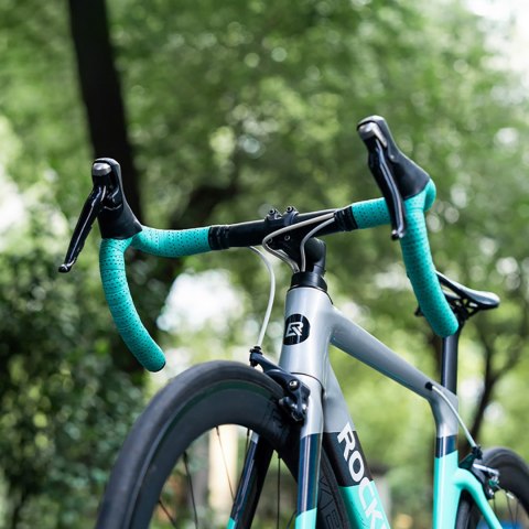 Owijka na kierownicę rowerową silikonowa perforowana - pomarańczowa Owijka na kierownicę rowerową silikonowa perforowana - pomarańczowa
